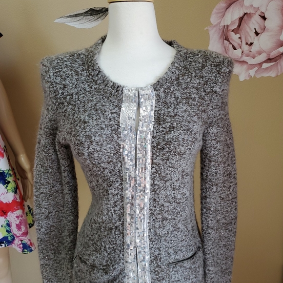 Banana Republic Cardigan - Picture 2 of 5